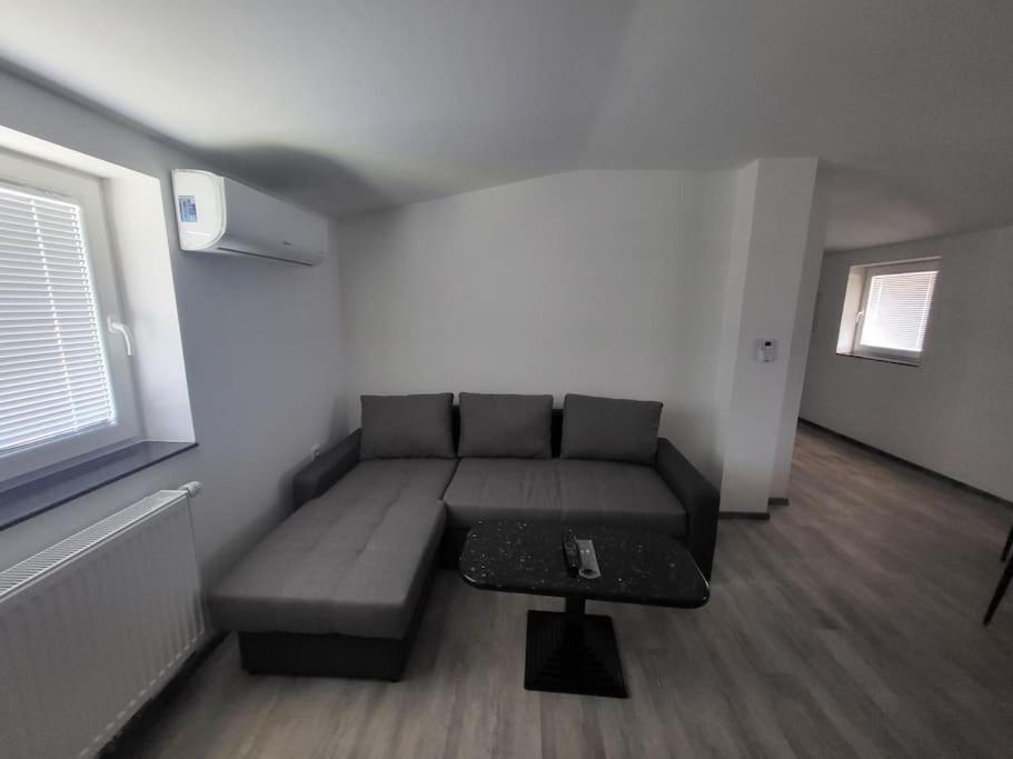 Jack Apartments Марібор Екстер'єр фото